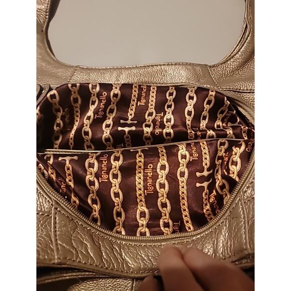 Tignanello Bronze Leather Handbag with Keychain Magnetic and Zipper Closures - Picture 6 of 7